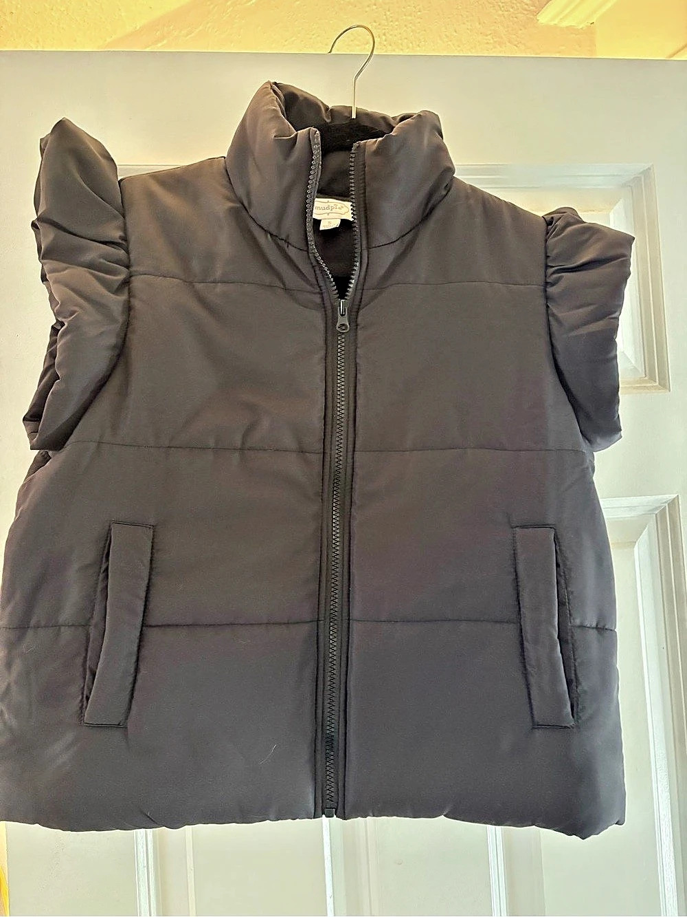 Mudpie Puffer Vest in Black Size Small. NEW